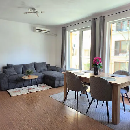 Bolyarska Free Parking * Burgas City
